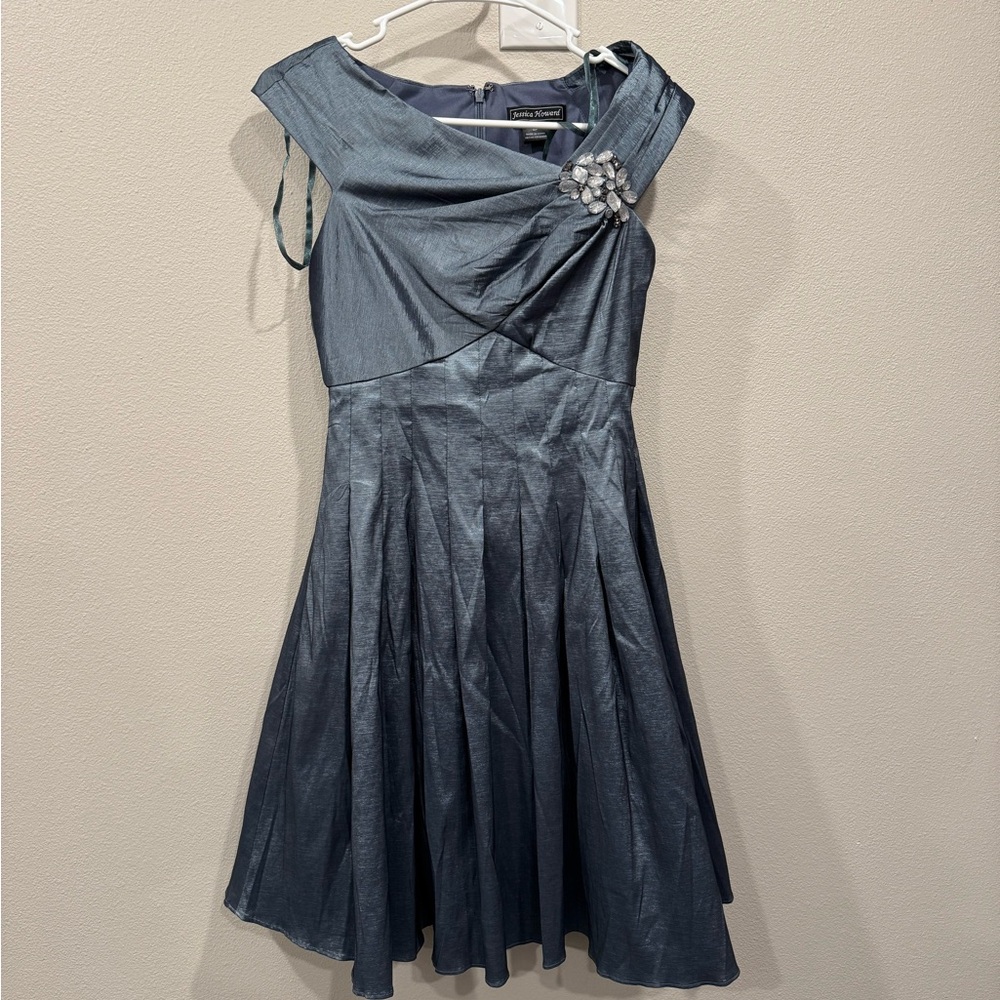 Jessica Howard Gray/Blue Asymmetrical Fit and Flare Dress